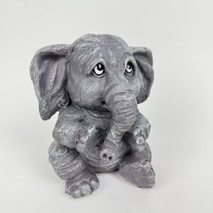 Little‎ Elephant Resin Statue - Ideal for Nursery/Desk, Adorable Animal Ornament